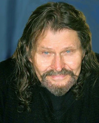Bruce Glover
