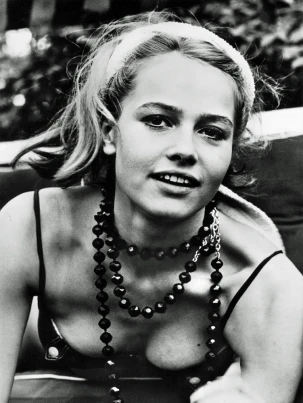 Eva Renzi