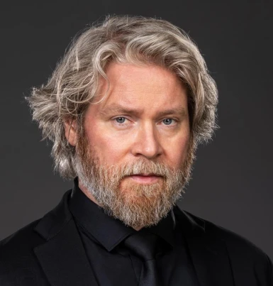 Lukas Loughran