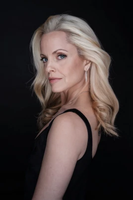 Mena Suvari