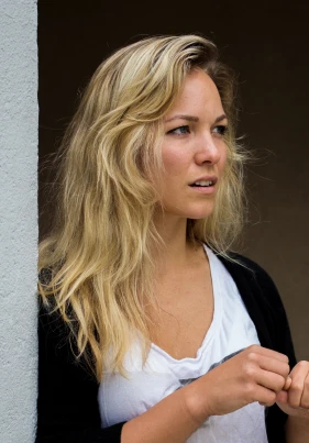 Eline Van der Velden