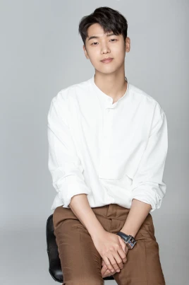 Kang Min-hyuk