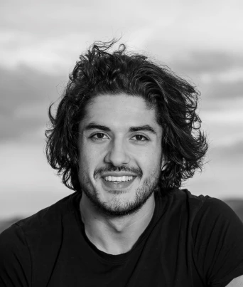 Salim Angelo Karas