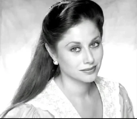 Angélica Aragón