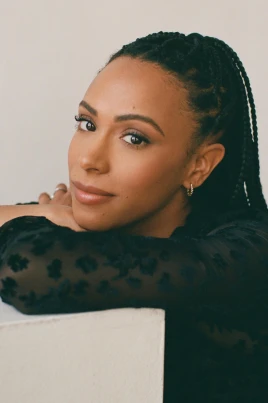 Nicolette Robinson