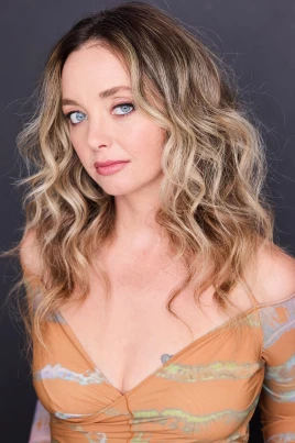 Kira Sternbach