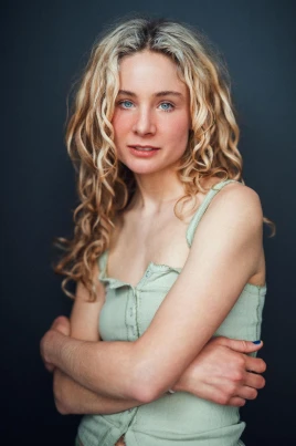 Lizzy DeClement