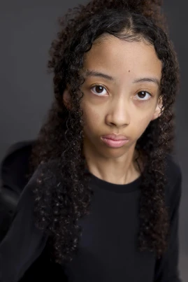 Zoe Cross